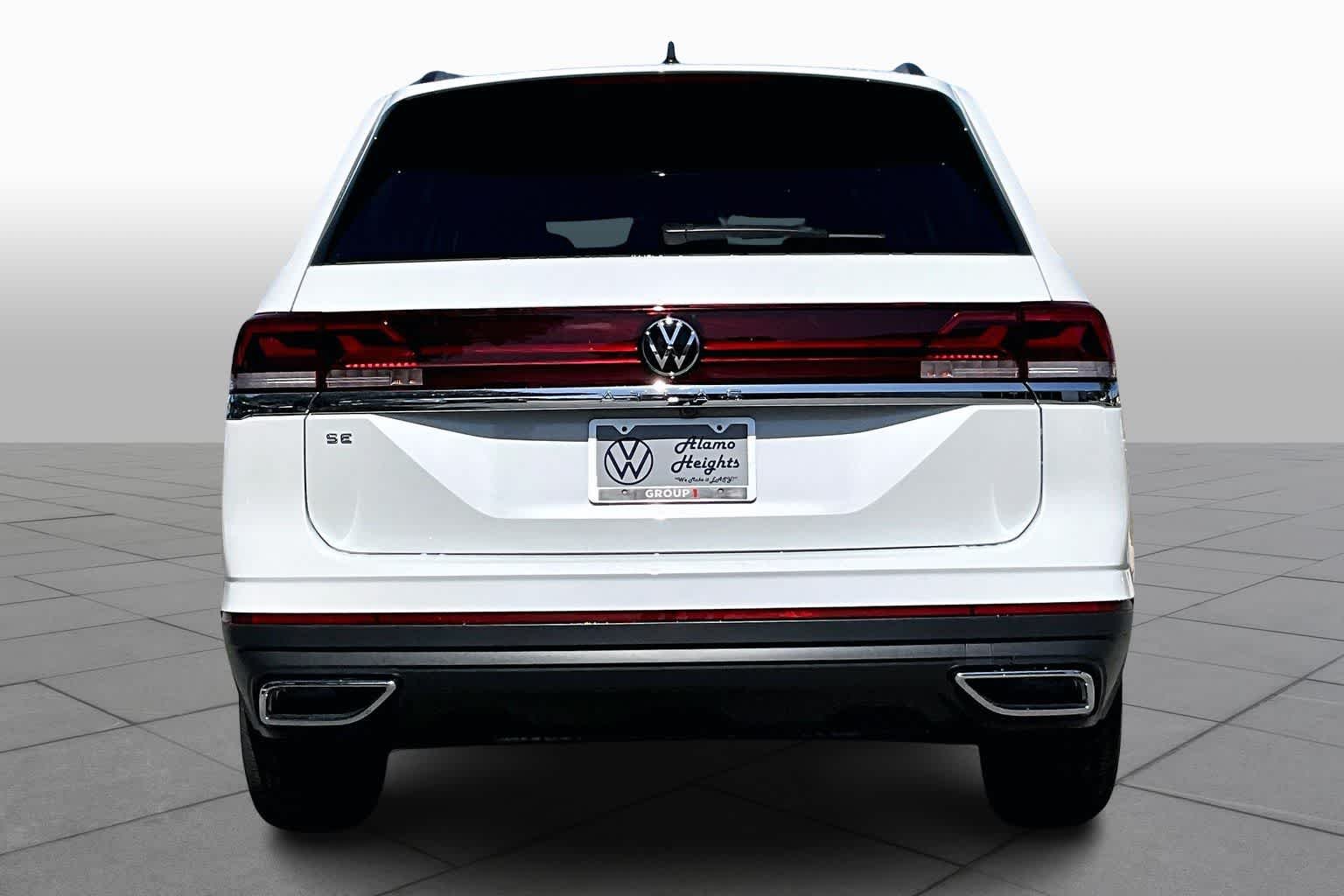 New 2026 Opal White Pearl Volkswagen 2.0T SE image 4