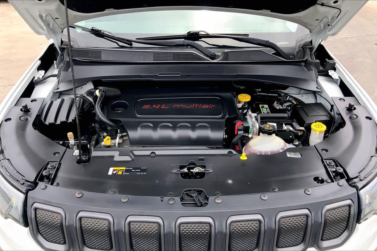 Used 2022 Bright White Clearcoat Jeep Trailhawk image 32