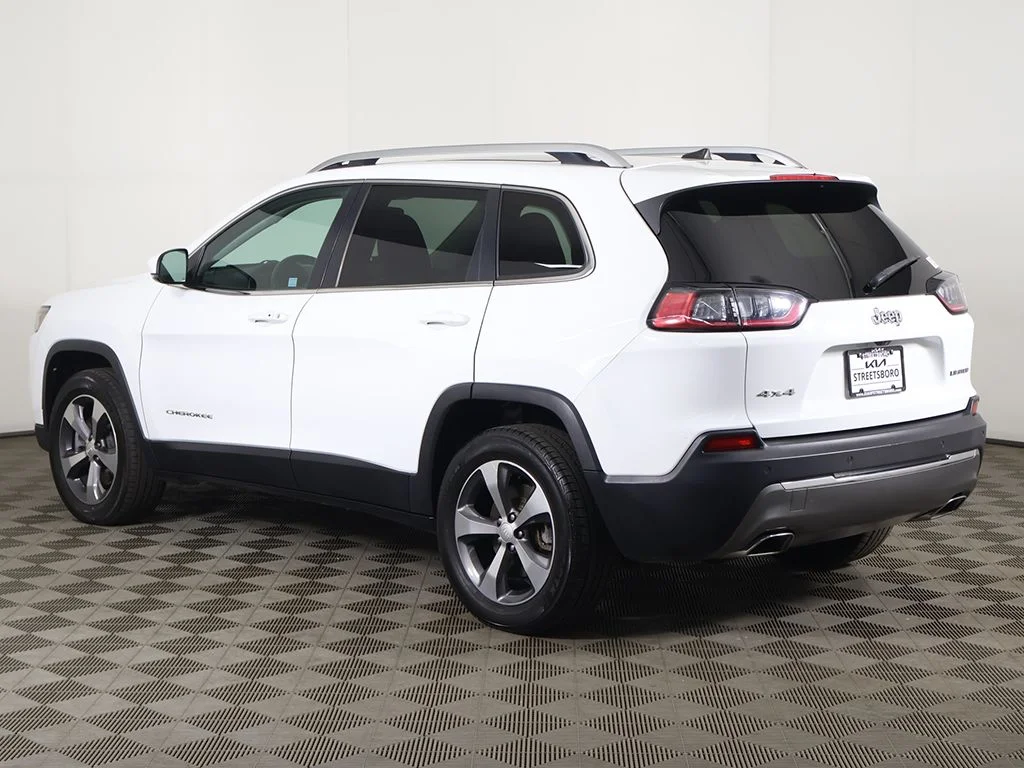 Used 2019 White Jeep Limited image 9