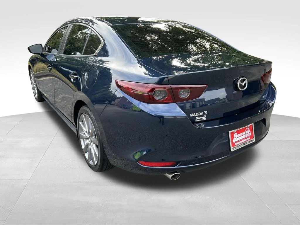 Used 2021 Blue Mazda Preferred image 3