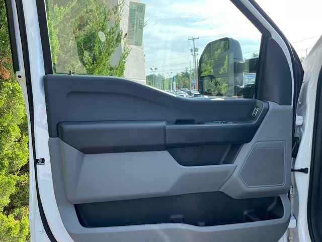 New 2026 OXFORD WHITE Ford XL image 11