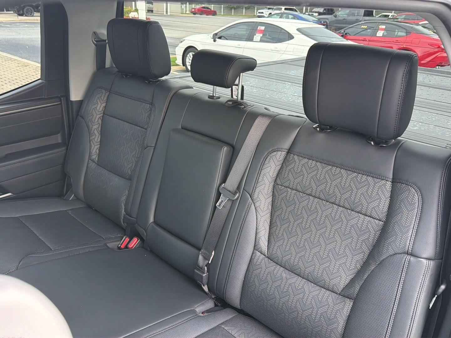 Used 2023 Ice Cap Toyota SR5 image 31