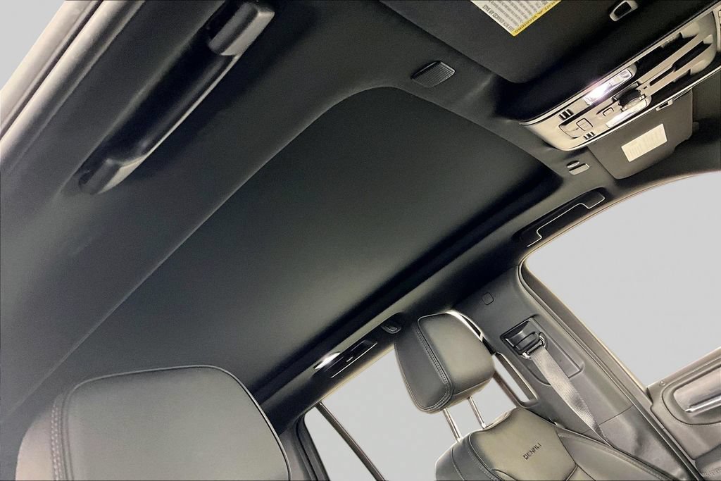 2024 GMC Yukon Denali - Photo 27