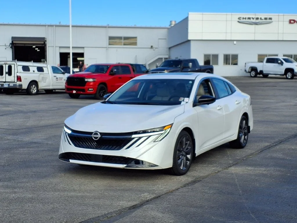 Used 2026 Nissan Sentra SL with VIN 3N1AB9EW2TY206868 for sale in Kansas City