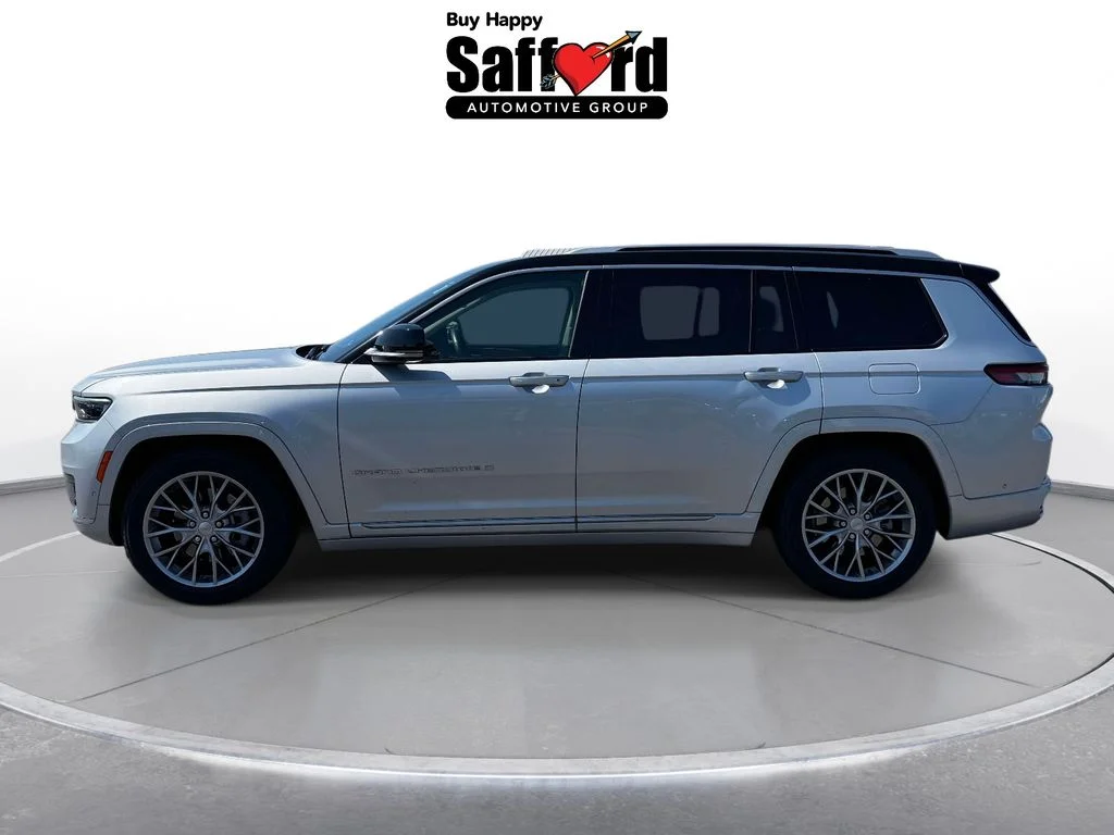 Used 2022 Silver Jeep Summit image 5