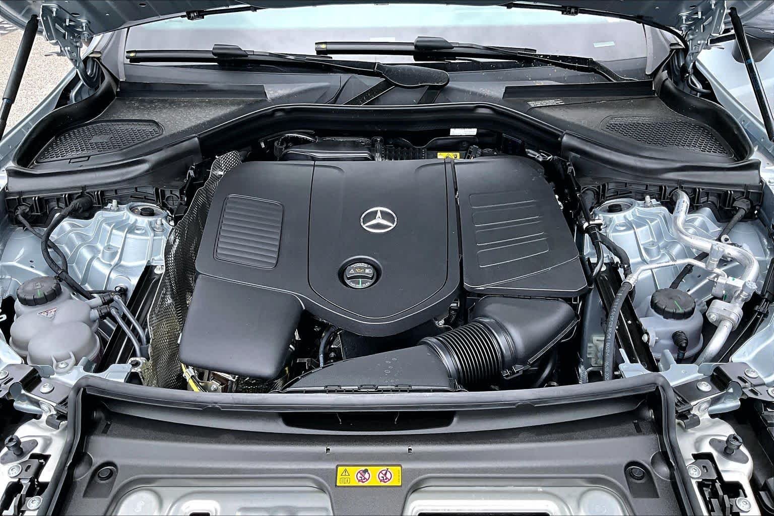 New 2026 Cirrus Silver Metallic Mercedes-Benz GLC 300 image 17