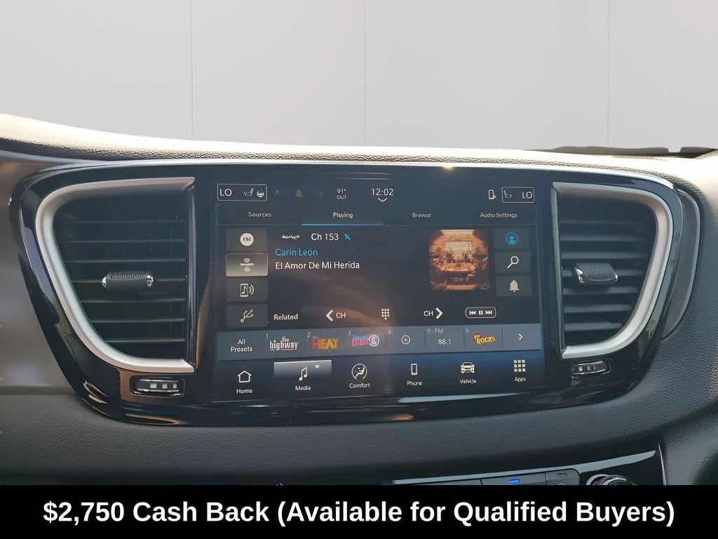 2026 Chrysler Voyager LX - Photo 38