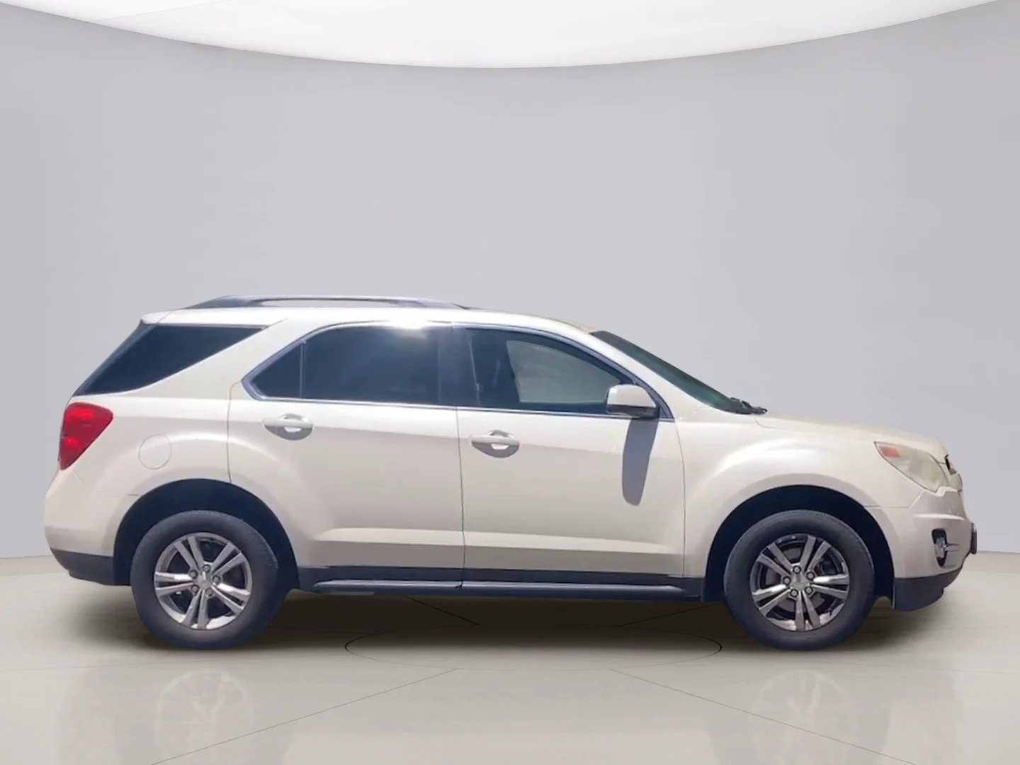 Used 2014 White Chevrolet 2LT AWD image 6