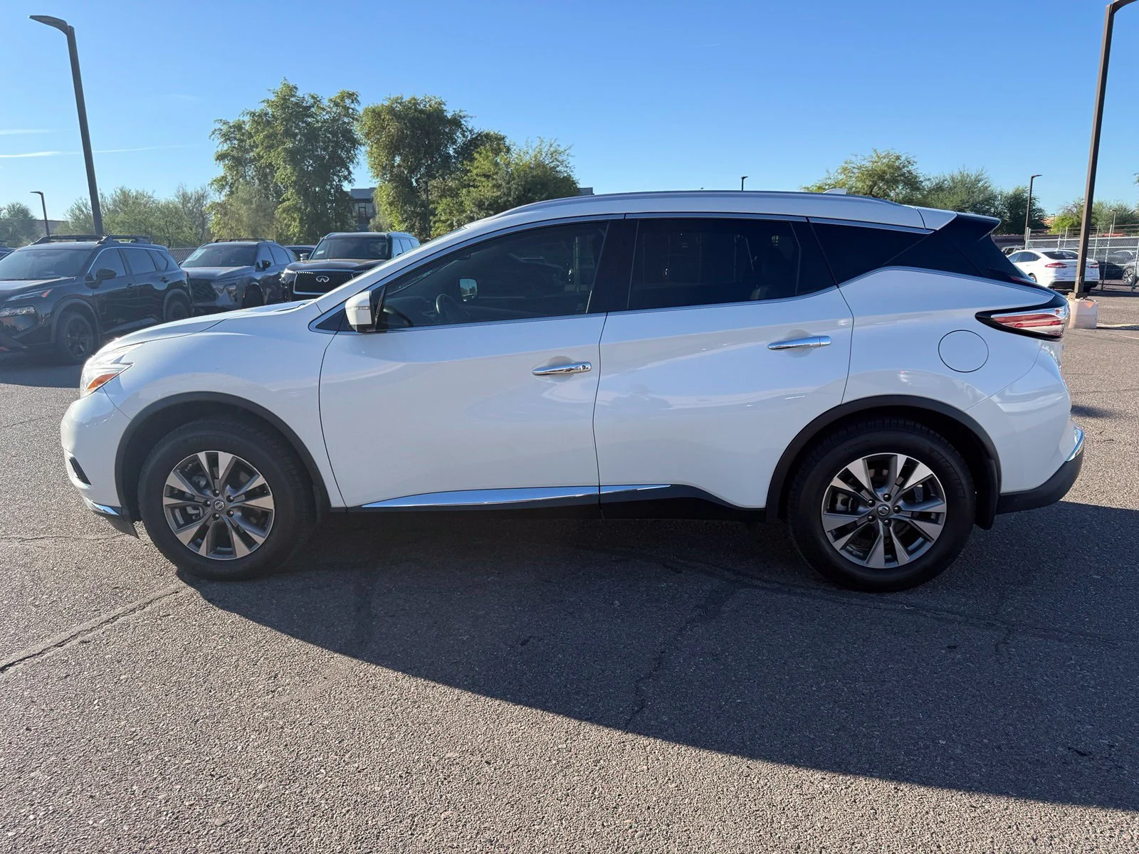 Used 2017 Pearl White Nissan SL image 7