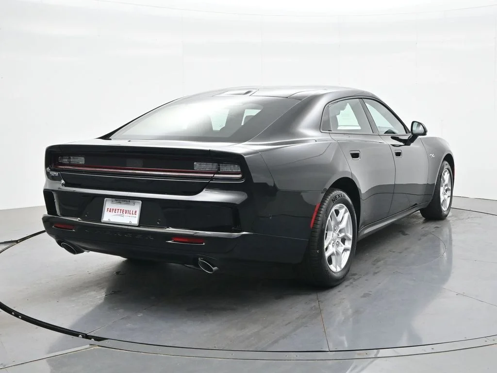 New 2026 Diamond Black Crystal Pearlcoat Dodge R/T image 7