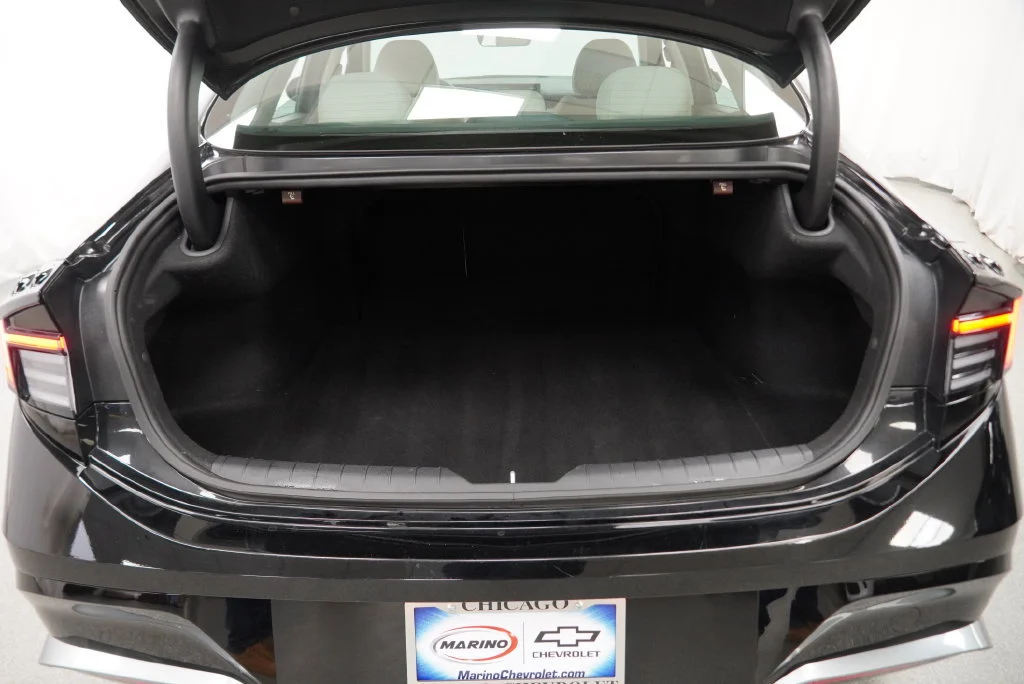 Used 2025 Abyss Black Hyundai SEL image 37