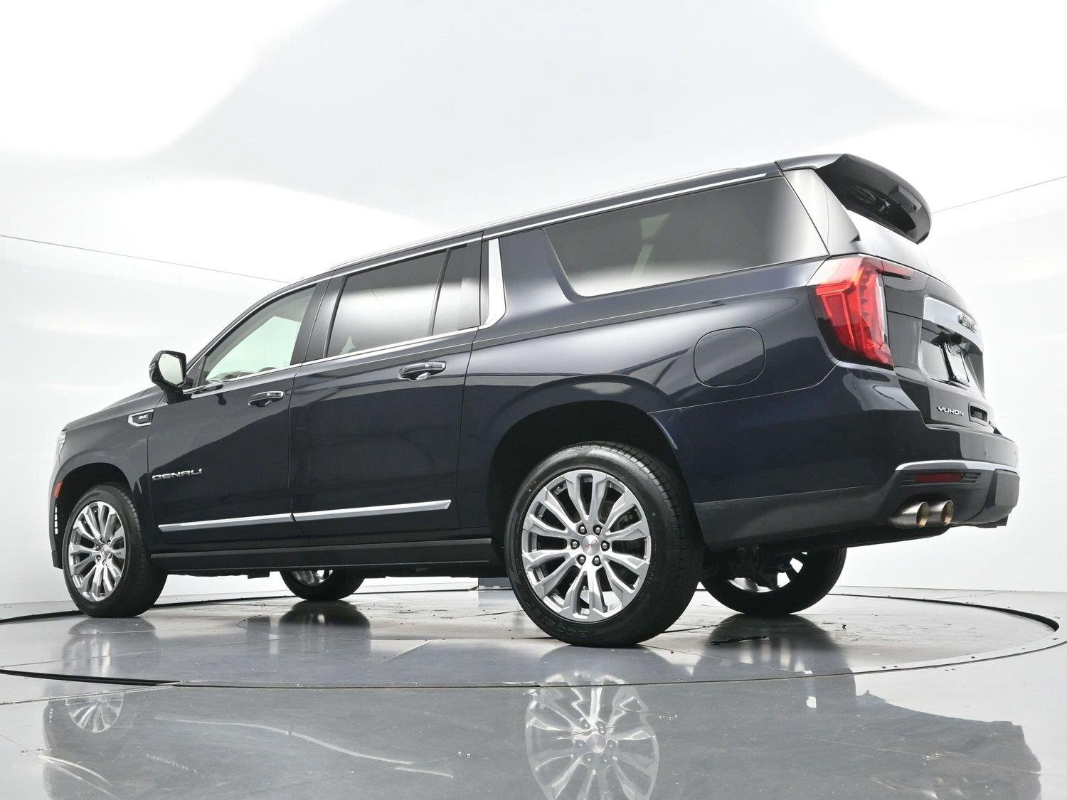 Used 2023 MIDNIGHT BLUE METALLIC GMC Denali image 55