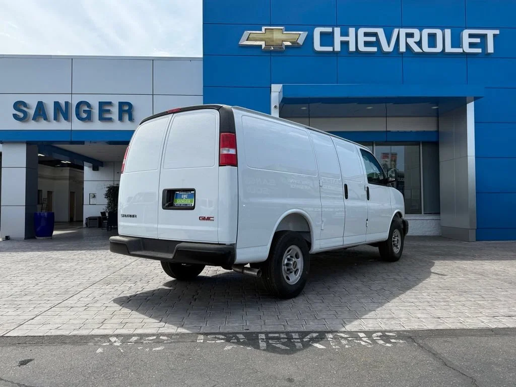 New 2026 Summit White GMC Work Van image 7