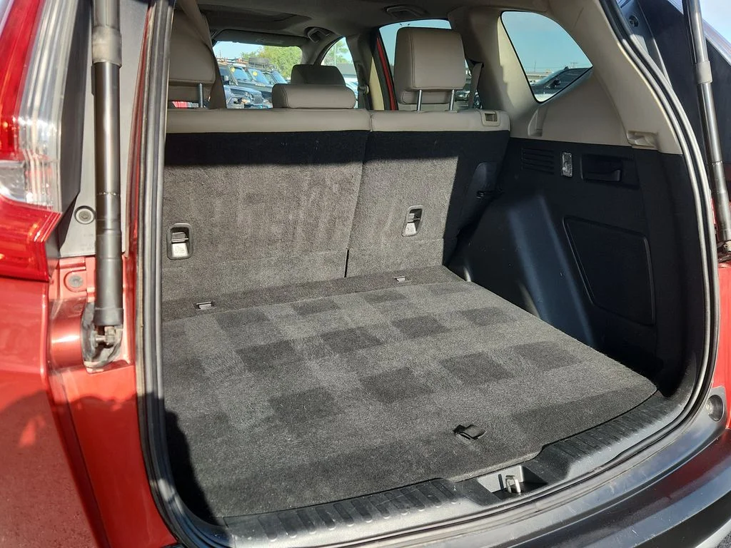 Used 2019 Red Honda Touring image 12