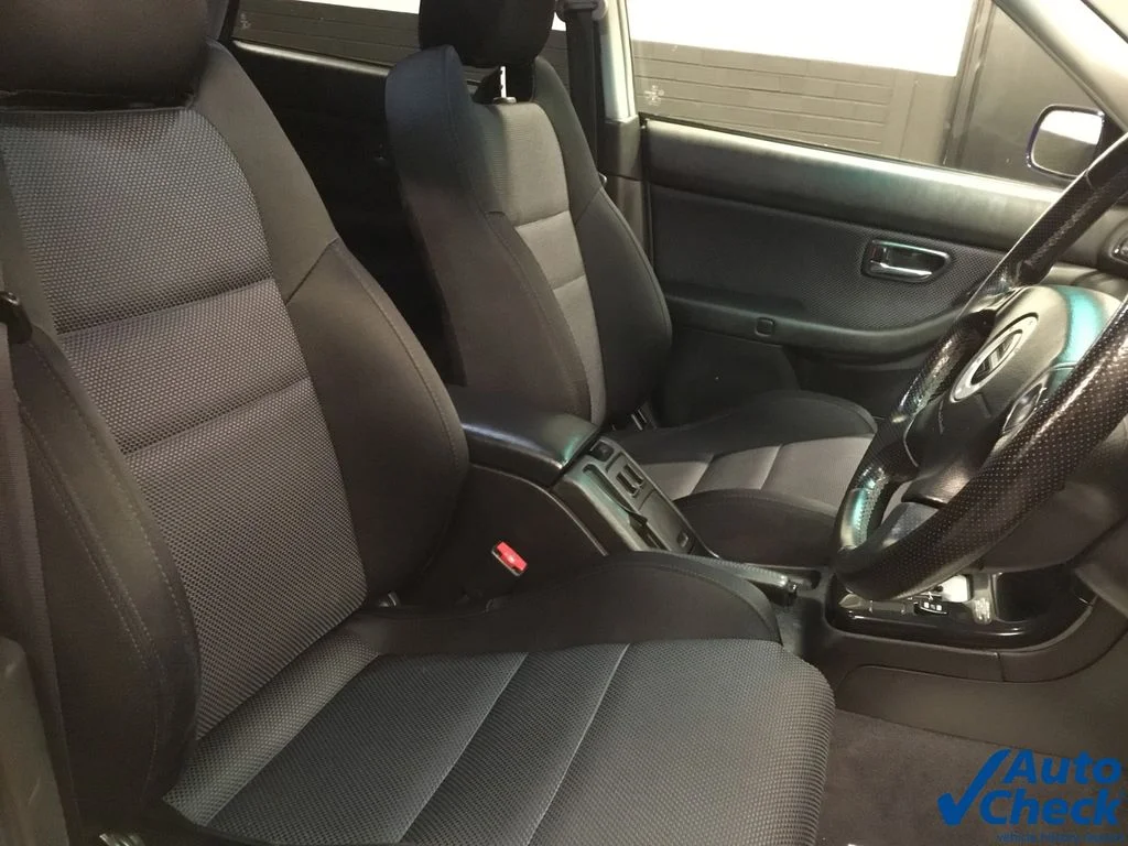 Used 2001 Blue Subaru GT image 33