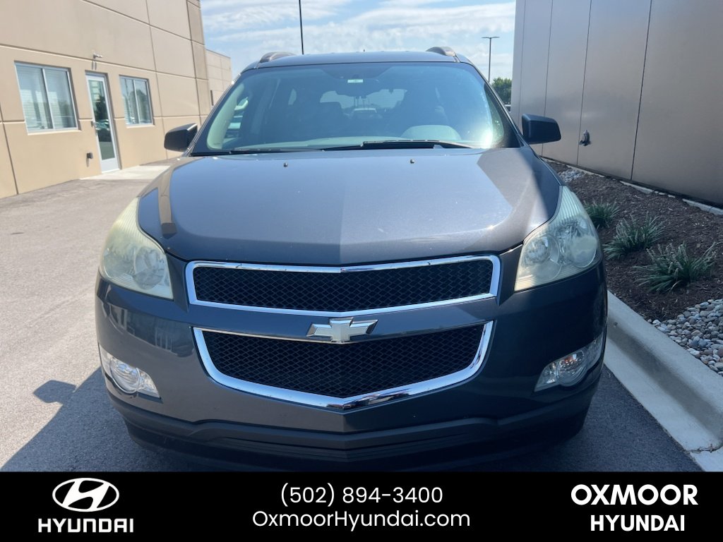 Used 2009 Cyber Gray Metallic Chevrolet LS image 2