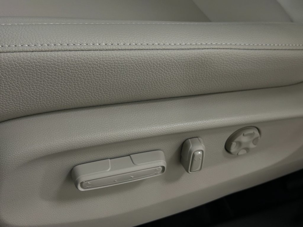 New 2027 Platinum White Pearl Honda EX-L image 18