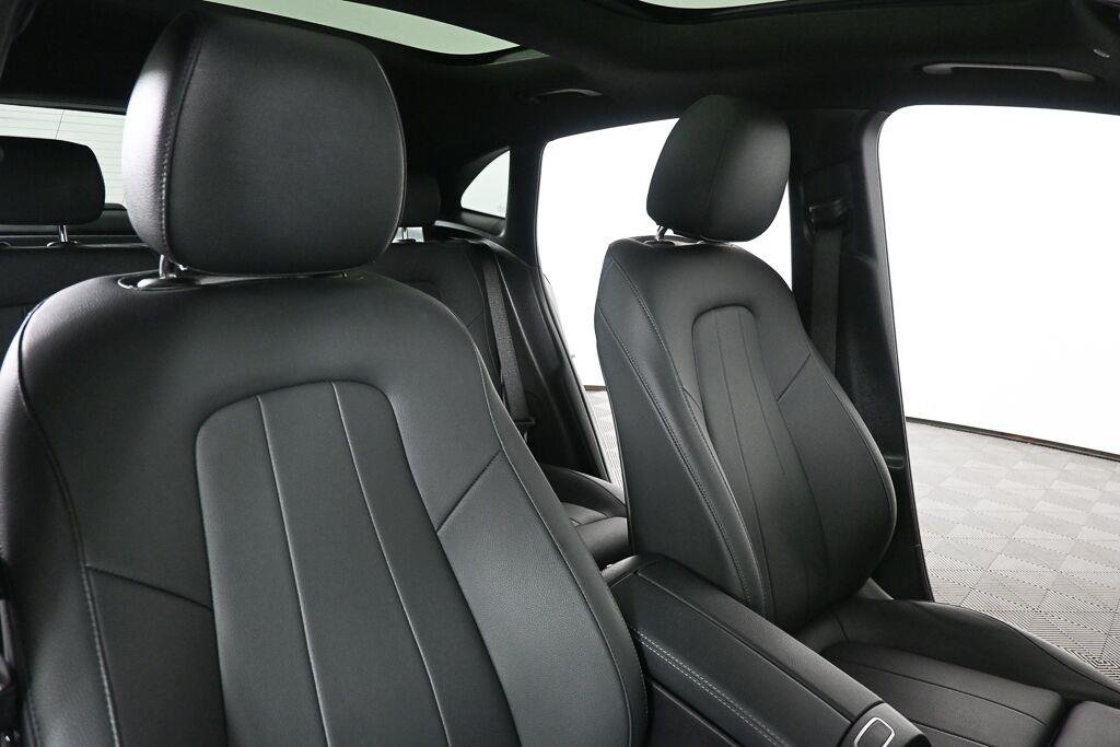 Used 2022 Cosmos Black Metallic Mercedes-Benz GLA 250 image 22