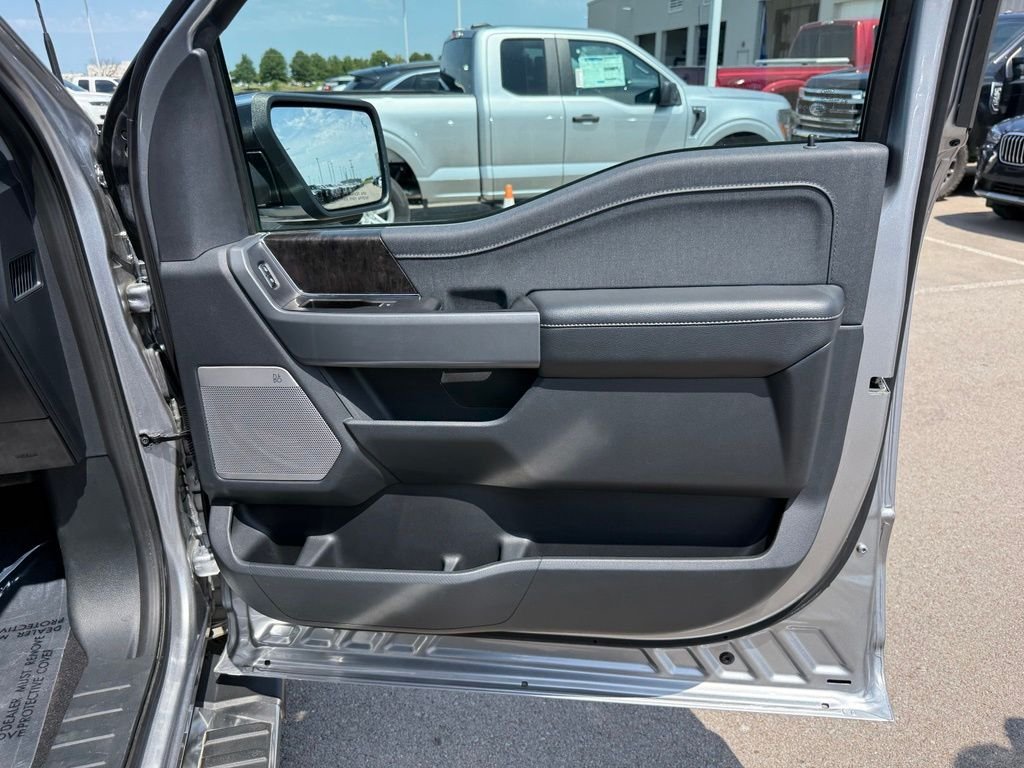 Certified Used 2023 Silver Metallic Ford Lariat image 12