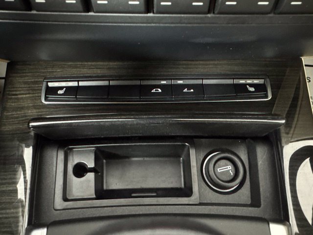 Used 2016 White BMW sDrive28i image 13