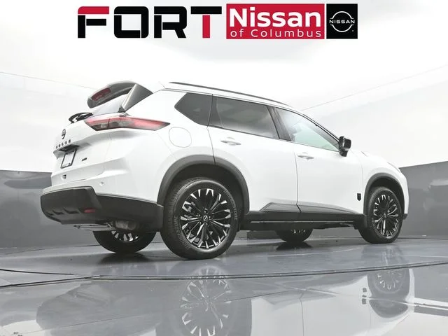 New 2026 Everest White Pearl TriCoat Nissan Dark Armor™ image 39