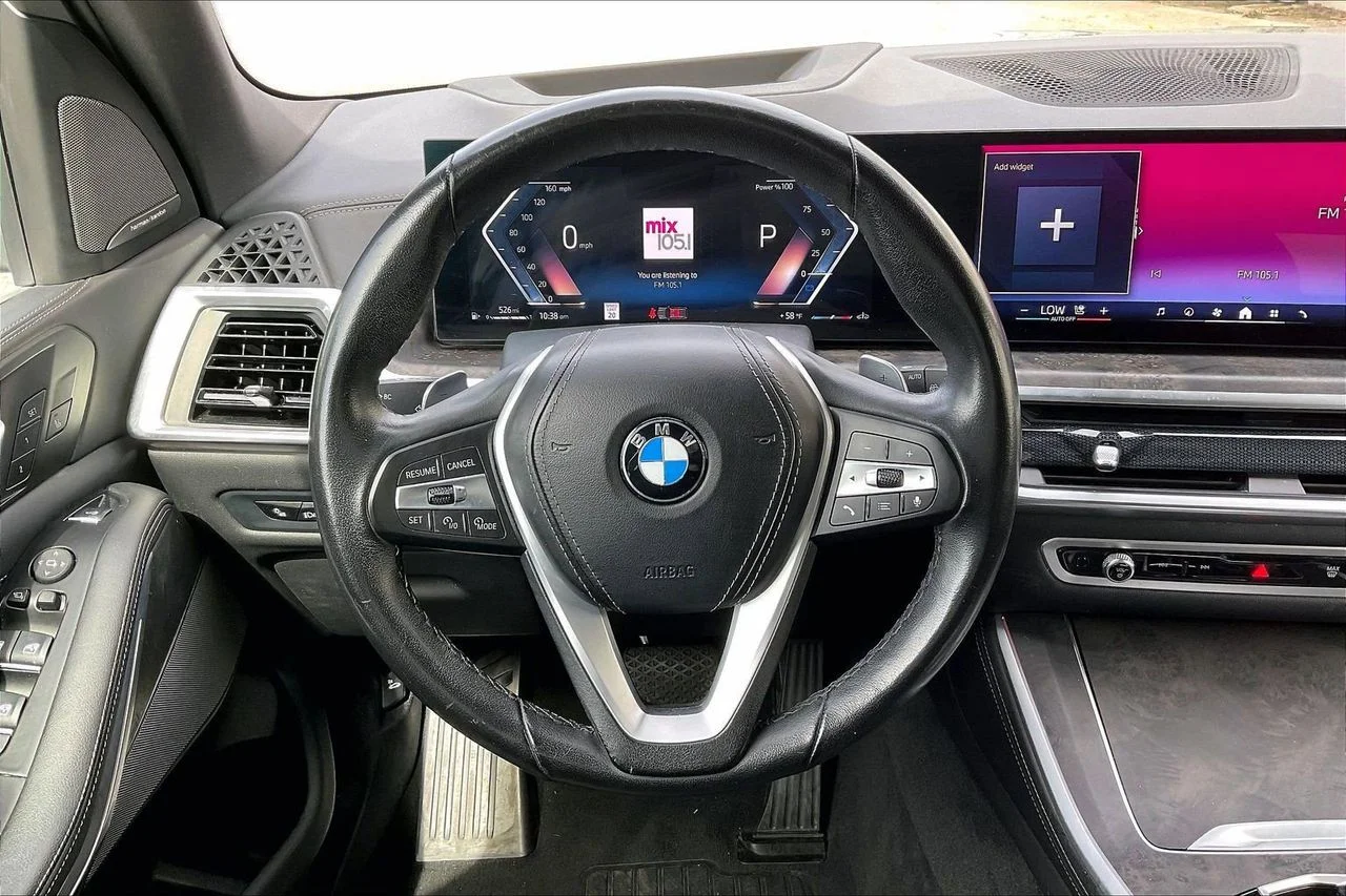 Certified Used 2024 Gray BMW xDrive40i image 10