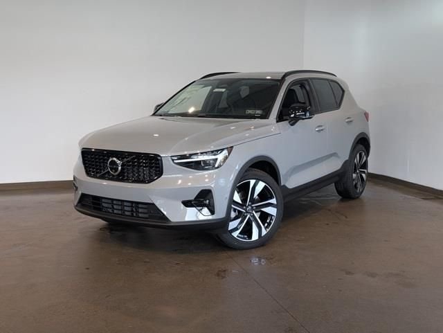2026 Volvo XC40