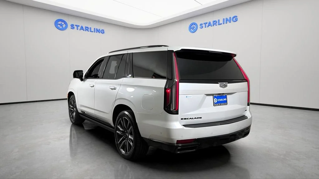 Used 2021 CRYSTAL WHITE TRICOAT Cadillac Sport Platinum image 6