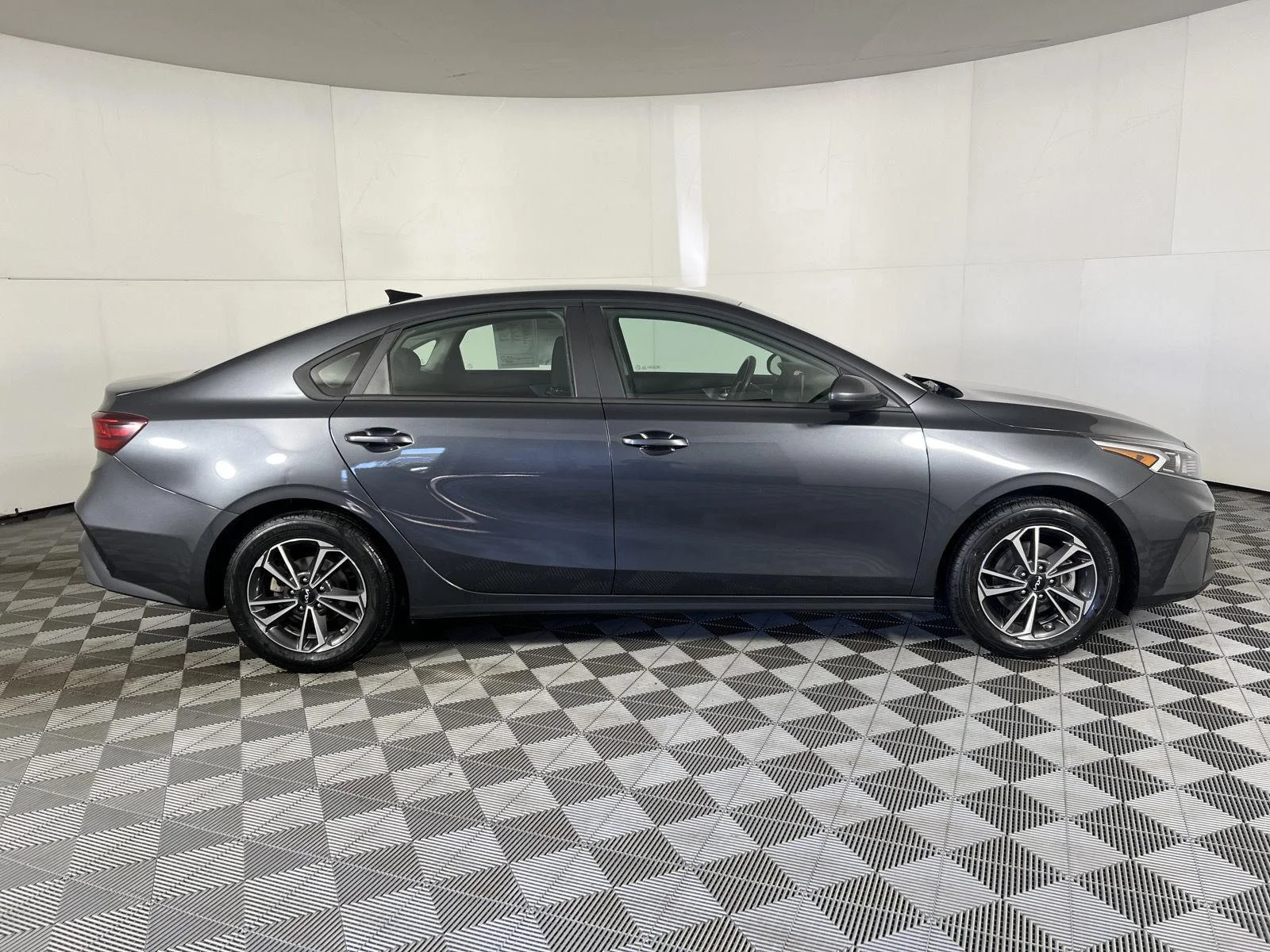 Used 2024 Gy Kia LXS image 39