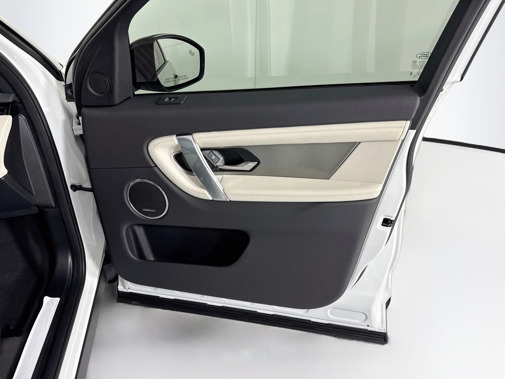New 2026 Fuji White Land Rover Landmark image 27