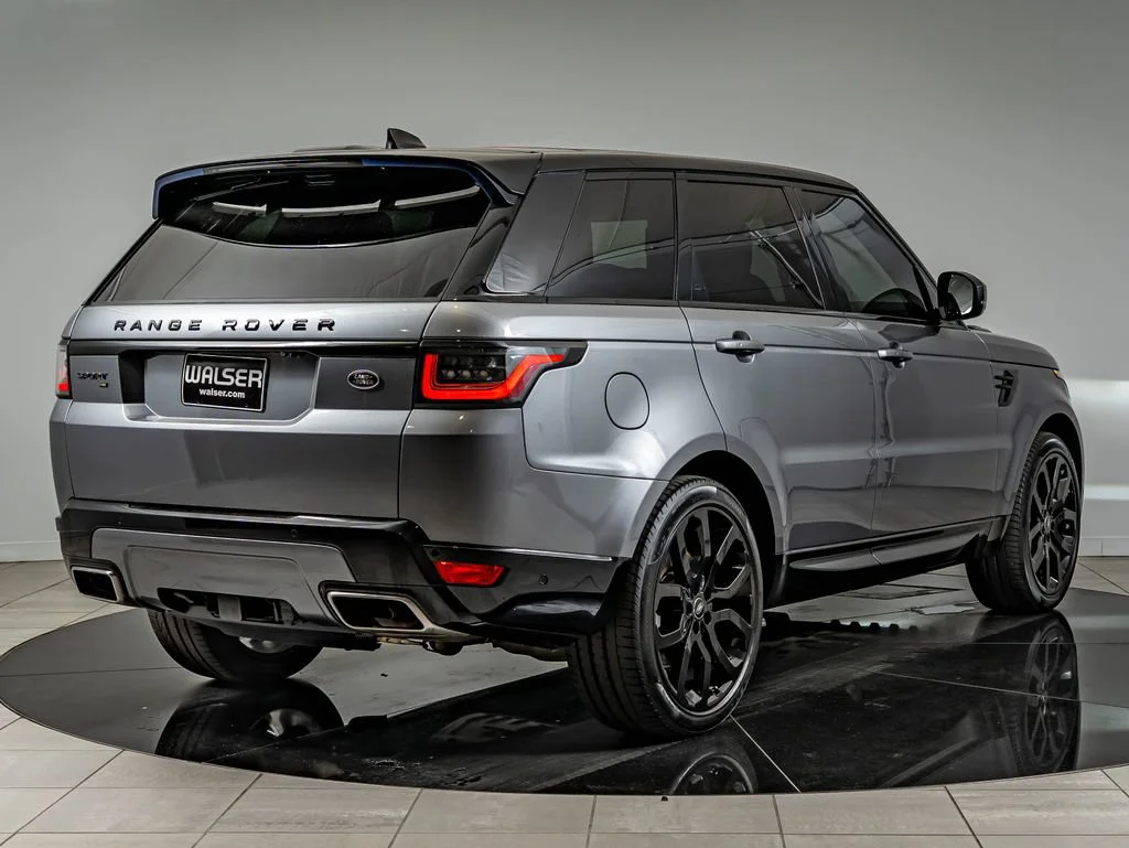 Used 2021 Eiger Gray Metallic Land Rover HSE Silver Edition image 5