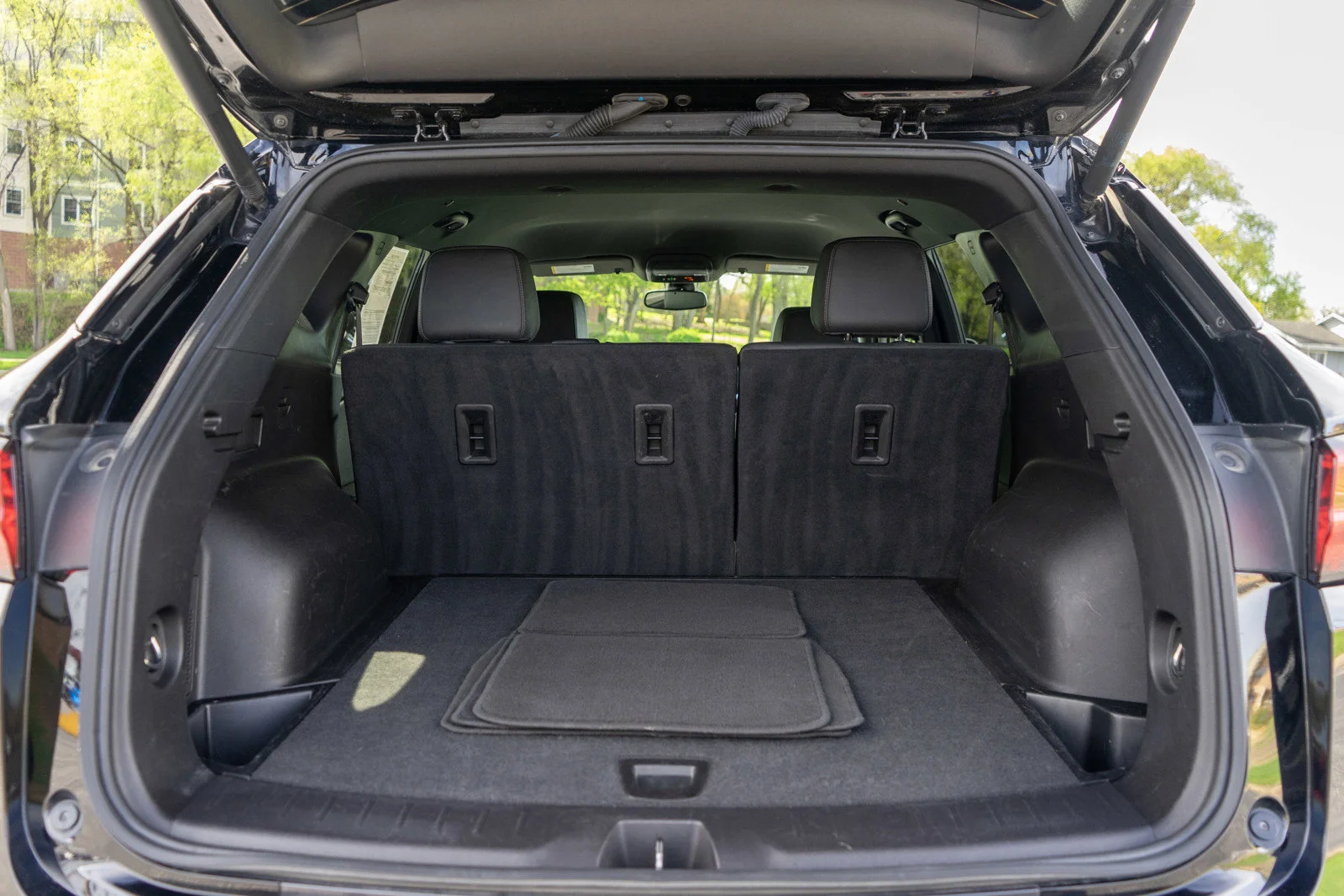 Used 2024 Black Chevrolet Premier image 9