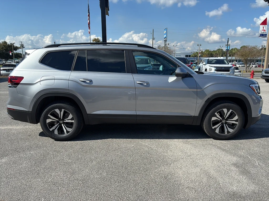 2026 Volkswagen Atlas SE - Photo 7