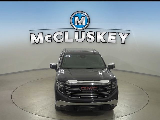 Certified Used 2025 Titanium Rush Metallic GMC SLT image 16