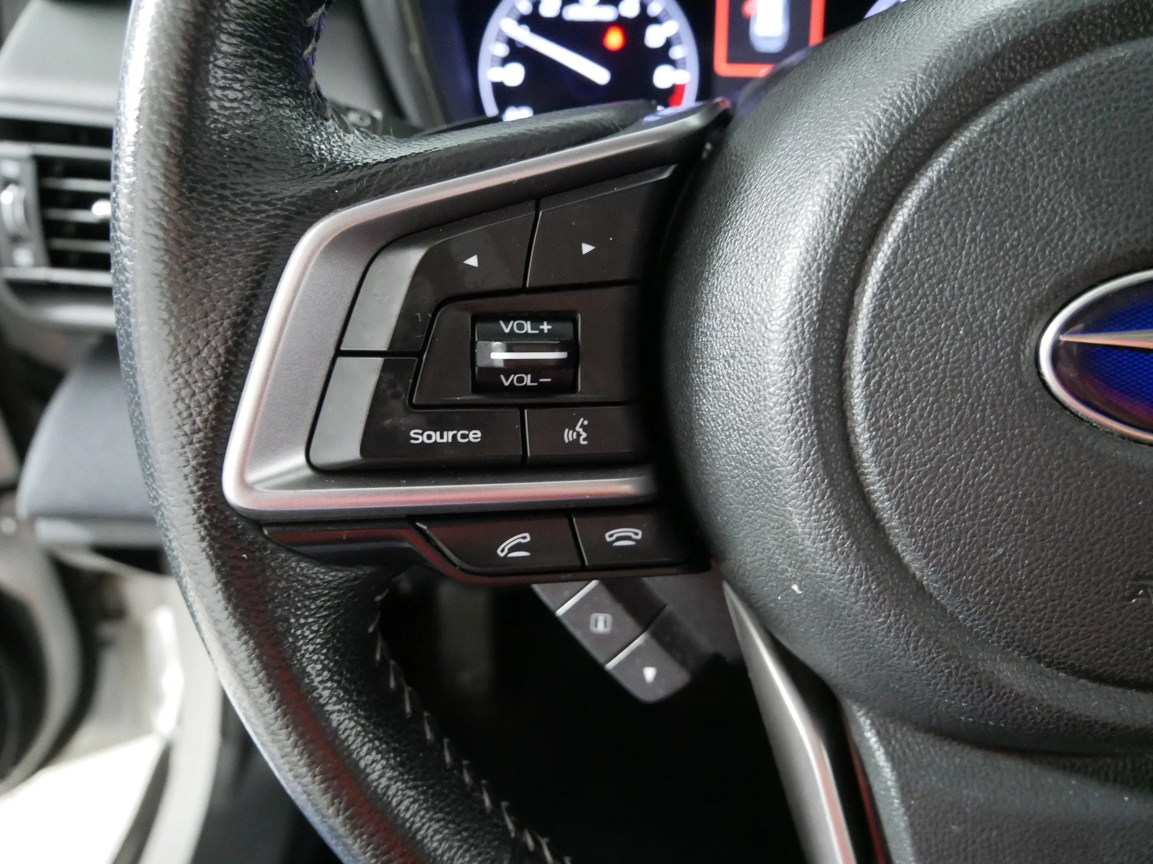 Used 2022 Crystal White Pearl Subaru Premium image 27