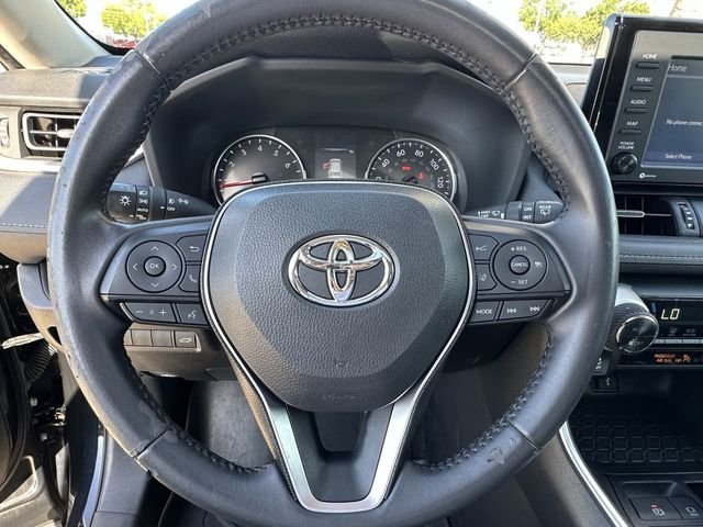 Used 2020 Black Toyota XLE Premium image 12
