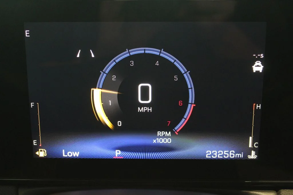 Used 2025 White Chevrolet LT image 5
