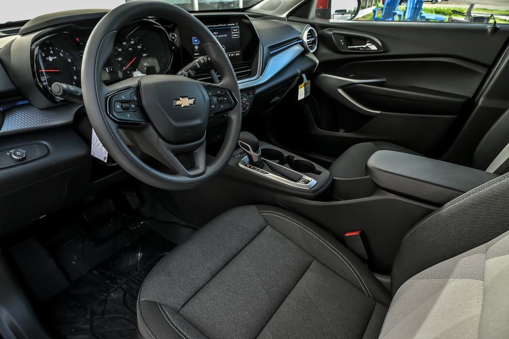 2026 Chevrolet Trax LS - Photo 8