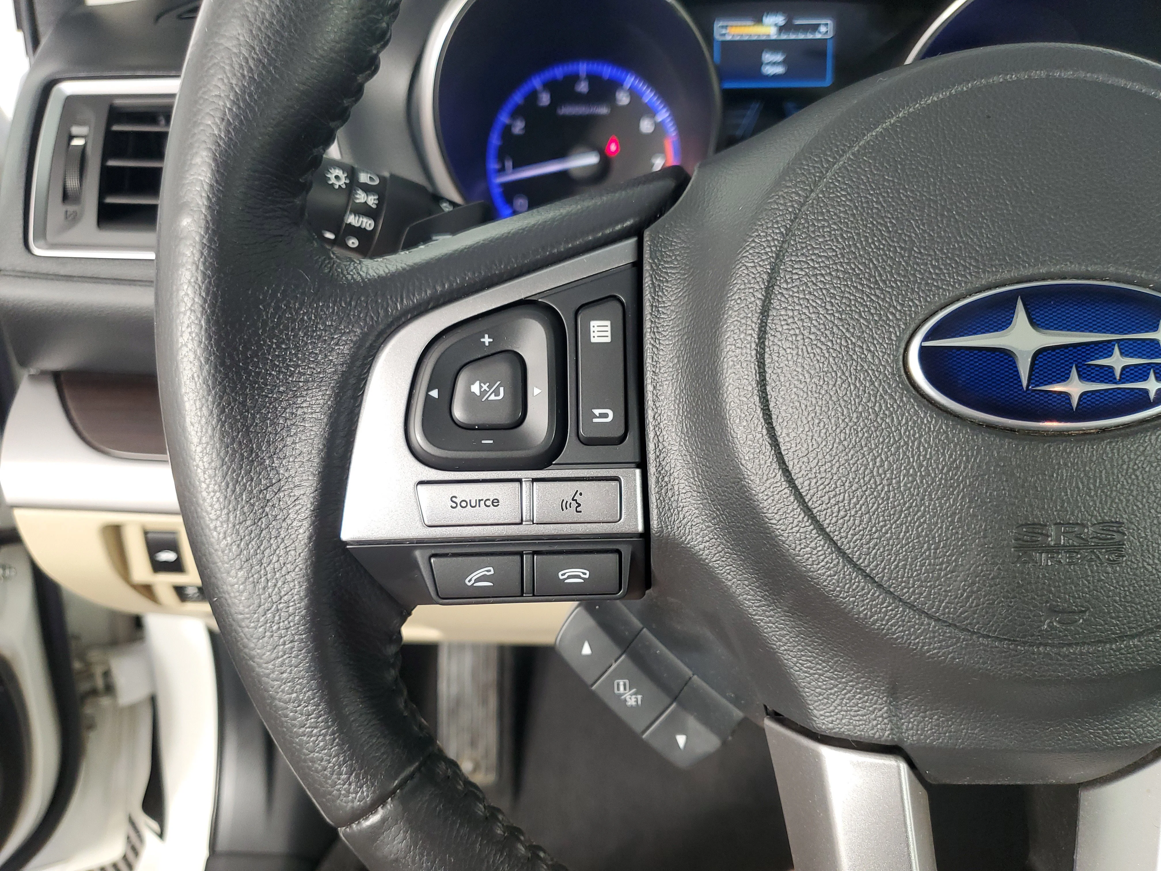 Used 2017 Crystal White Pearl Subaru Limited image 25
