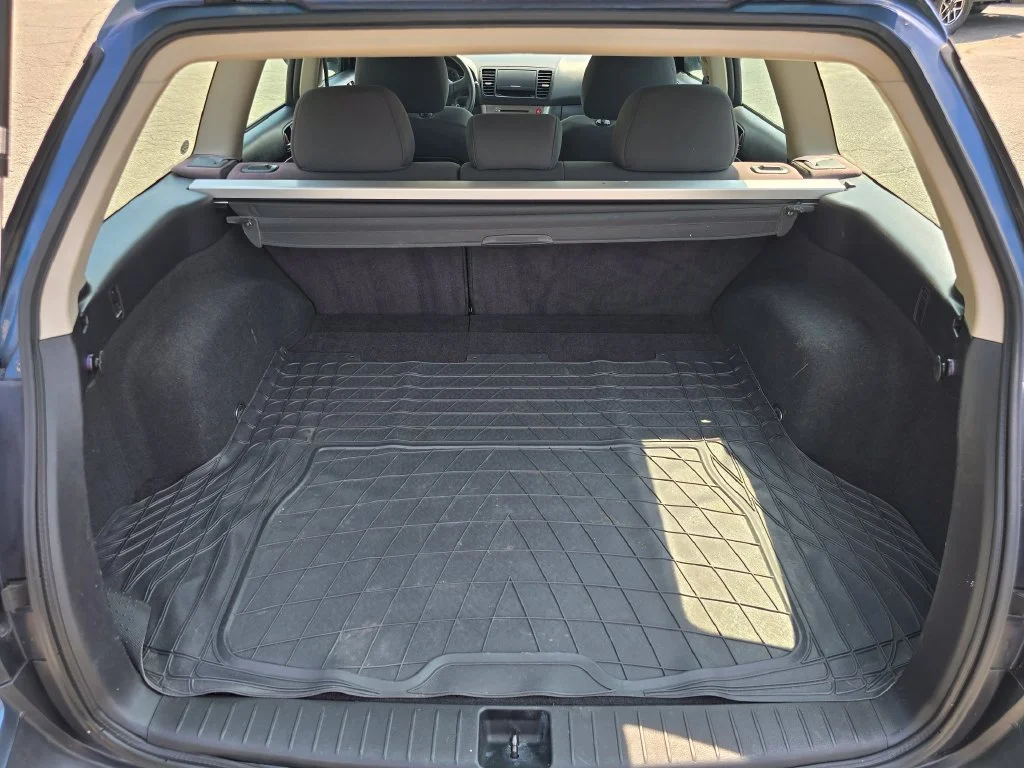 Used 2005  Subaru 2.5i image 10