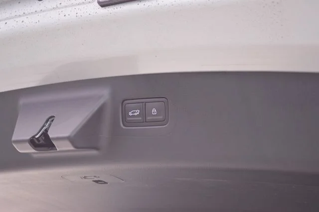 Used 2026 Silver Hyundai SE image 18