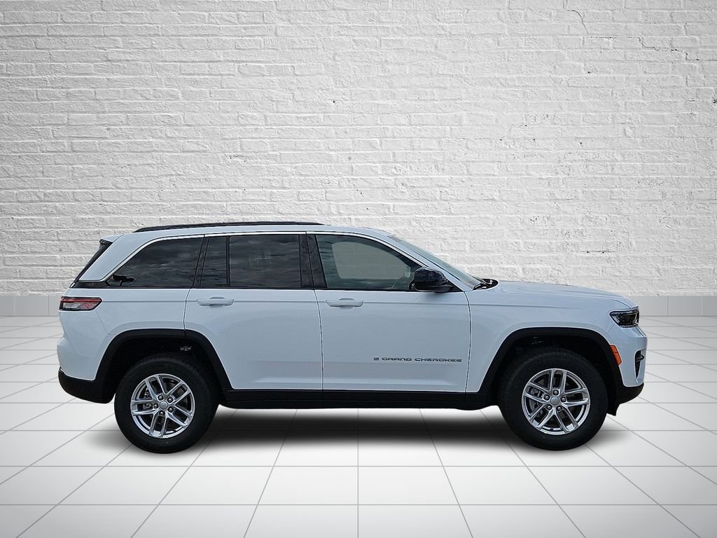 New 2026 Bright White Clearcoat Jeep Laredo X image 5