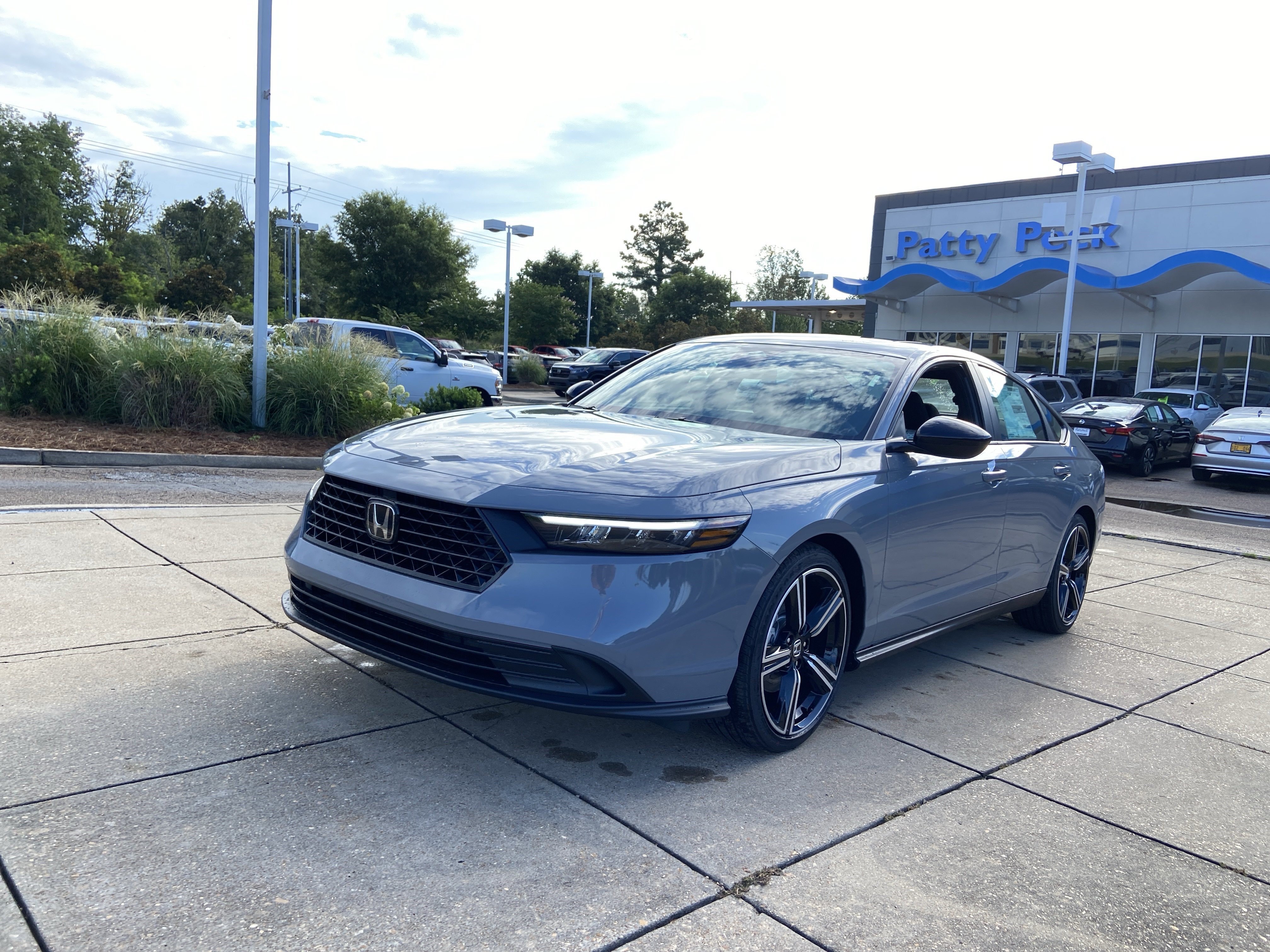 New 2026 Urban Gray Pearl Honda Sport image 4