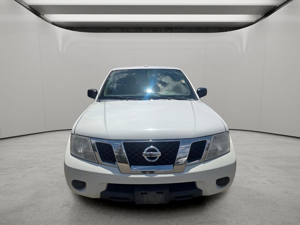 Used 2016 Glacier White Nissan SV image 12