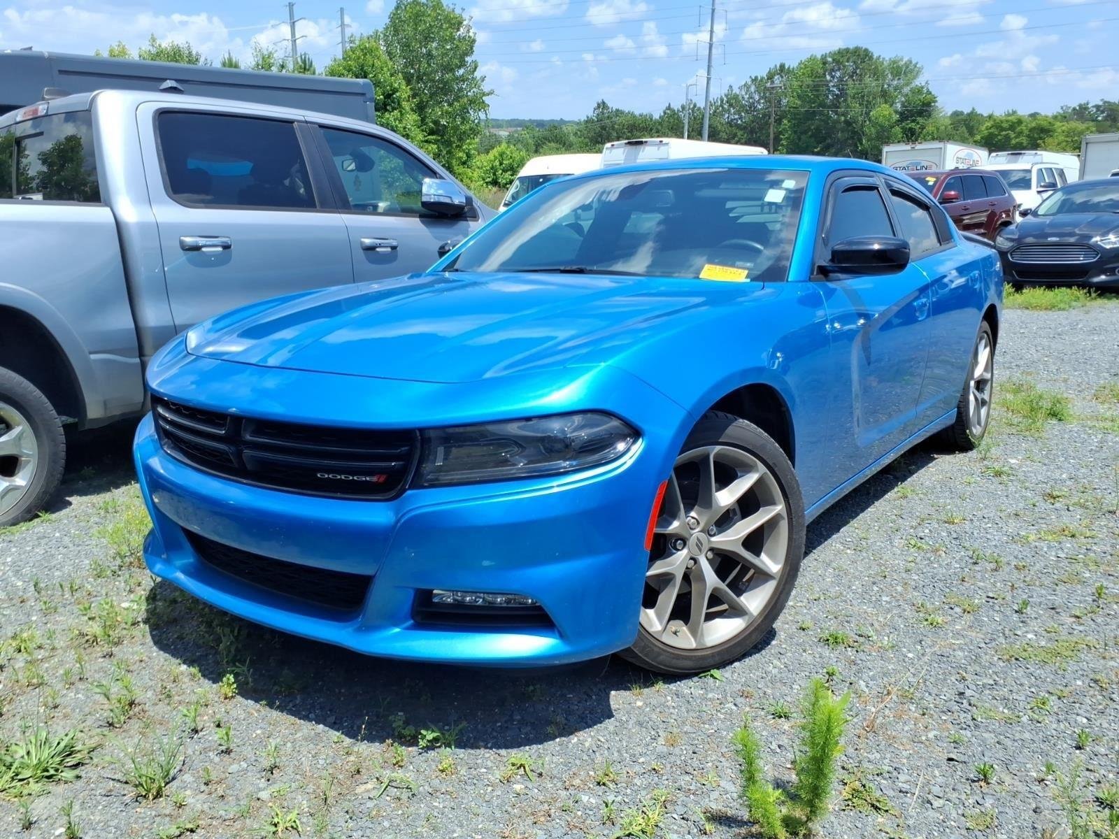 Used 2023 B5 Blue Pearlcoat Dodge SXT image 1
