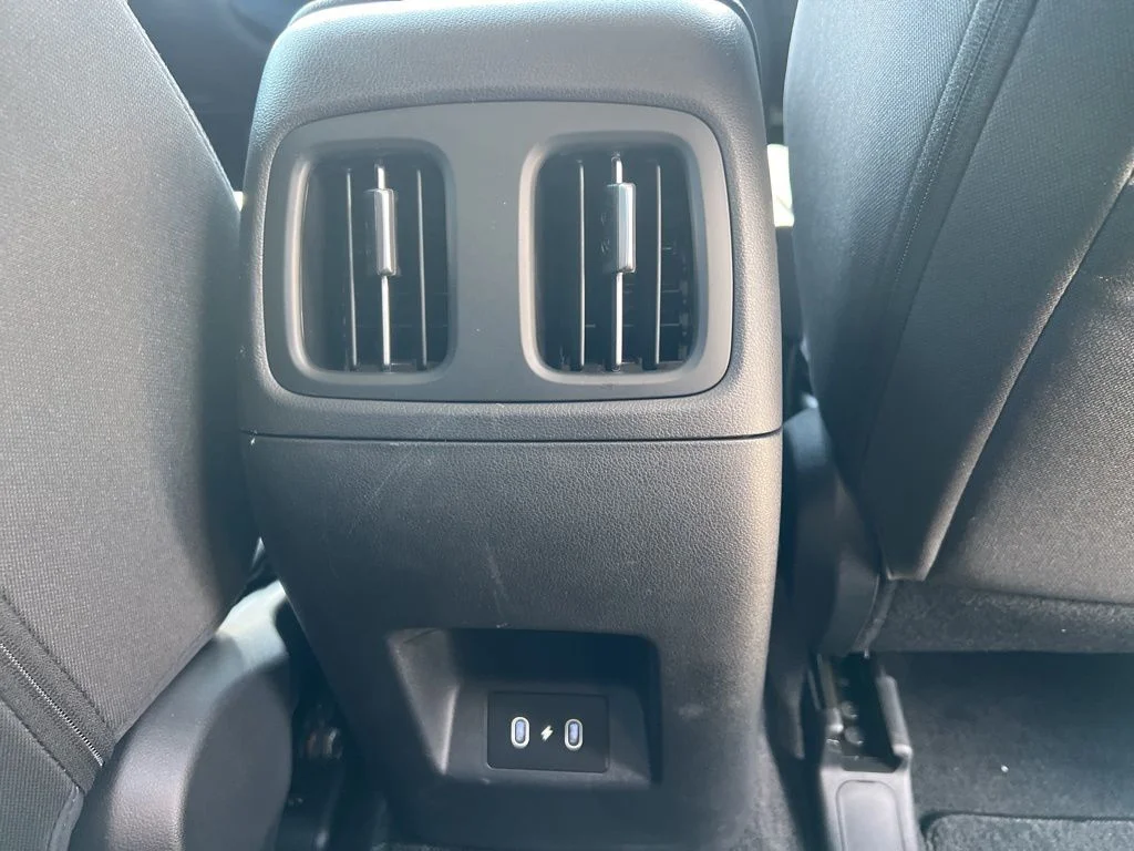 Used 2025 White Hyundai SEL image 20