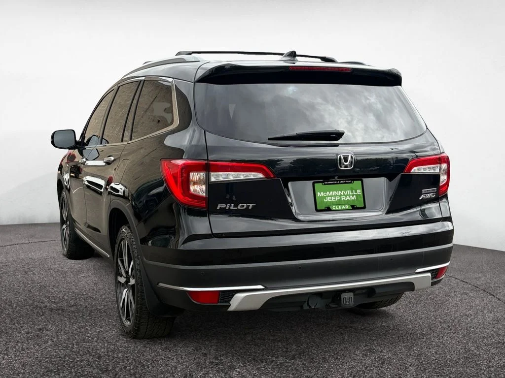 Used 2019  Honda Touring image 3