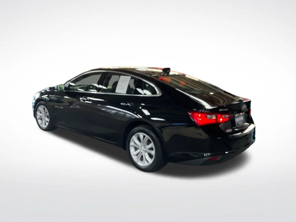 Used 2025 Black Chevrolet LT image 3