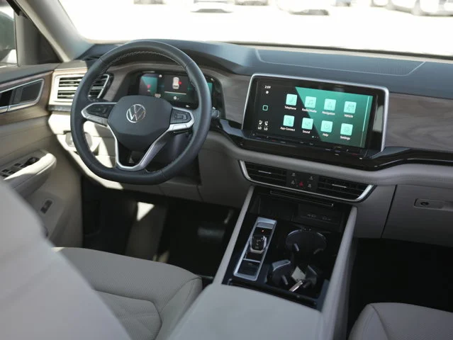 2026 Volkswagen Atlas SE w/Tech - Photo 24