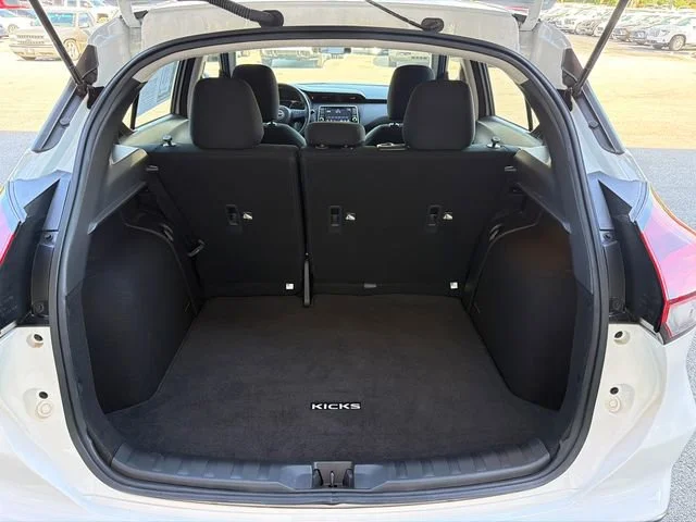 Used 2025 White Nissan S image 18